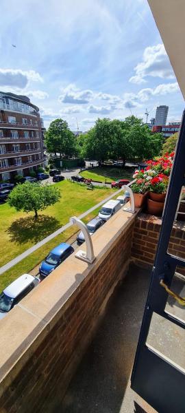 Art Deco Condo, London